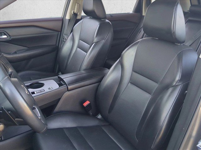 Used 2023 Nissan Rogue SV w/ SV Premium Package FWD image 16