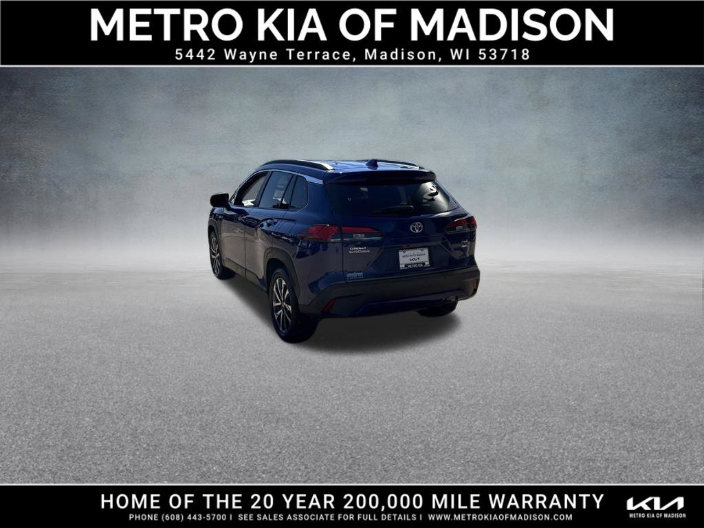 Used 2023 Toyota Corolla Cross XLE w/ Convenience Package AWD/4WD image 4