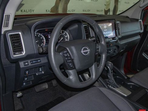 Used 2024 Nissan Frontier SV w/ SV Convenience Package RWD image 5