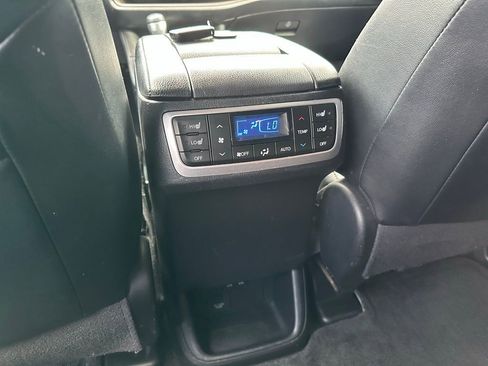 Used 2019 Toyota Highlander Limited Platinum image 23