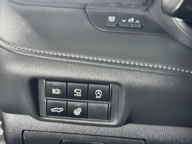 Used 2023 Toyota Highlander Platinum FWD image 10