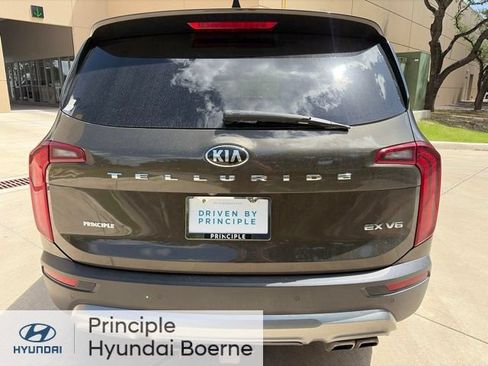Used 2021 Kia Telluride EX w/ EX Premium Package FWD image 4