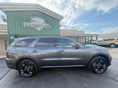Used 2021 Dodge Durango R/T w/ Blacktop Package RWD image 2
