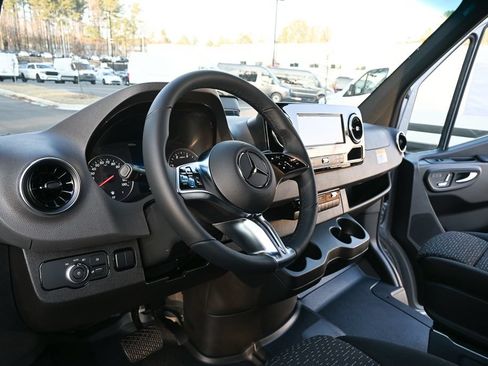 Used 2026 Mercedes-Benz Sprinter 3500 image 6