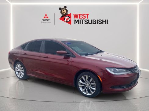 Used 2015 Chrysler 200 S w/ Comfort Group image 6