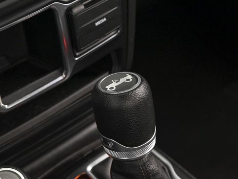 Used 2020 Jeep Wrangler Sport AWD/4WD image 27