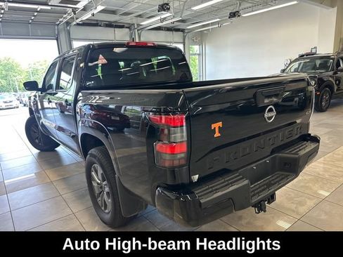 Used 2025 Nissan Frontier SV AWD/4WD image 11