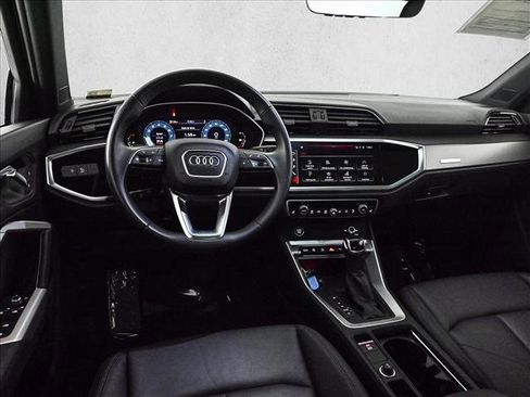 Certified 2024 Audi Q3 2.0T Premium Plus w/ Premium Plus Package image 19