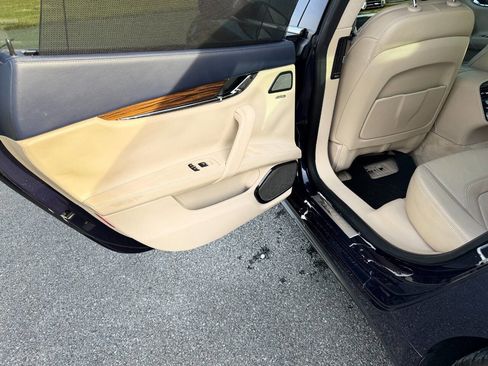 Used 2014 Maserati Quattroporte GTS image 5