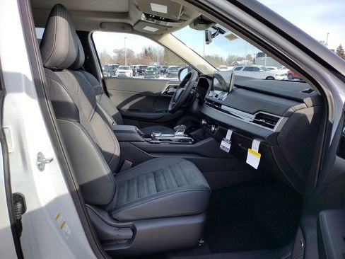 New 2026 Mitsubishi Outlander Trail Edition image 12