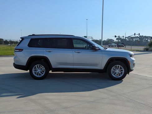 New 2026 Jeep Grand Cherokee L Laredo RWD image 6