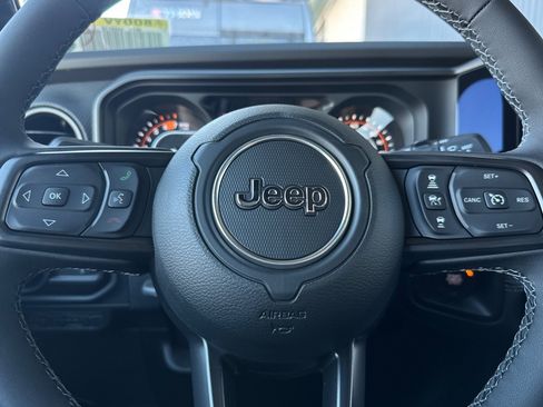New 2026 Jeep Wrangler Unlimited Rubicon AWD/4WD image 22