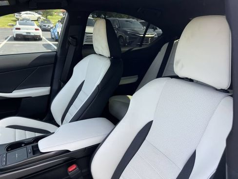 Used 2025 Lexus IS 350 F Sport w/ Navigation Package RWD image 9