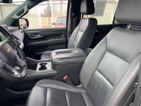 Used 2024 Chevrolet Suburban LT image 10
