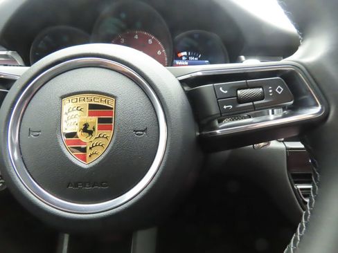 Used 2022 Porsche Macan GTS image 12