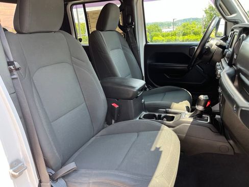 Used 2020 Jeep Gladiator Sport w/ Quick Order Package 24S AWD/4WD image 28