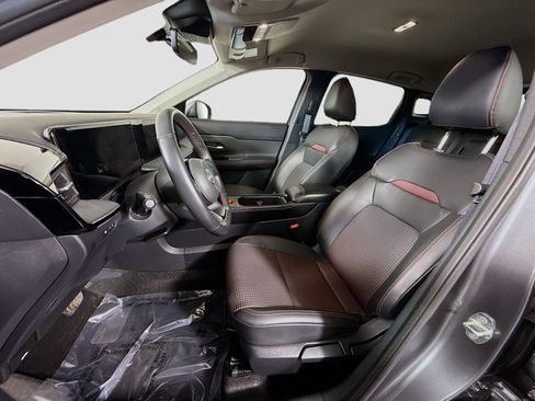 Used 2025 Nissan Kicks SR w/ Interior Electronics Package image 22