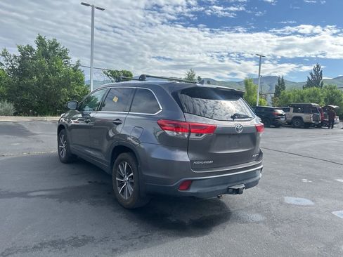 Used 2018 Toyota Highlander XLE AWD/4WD image 6