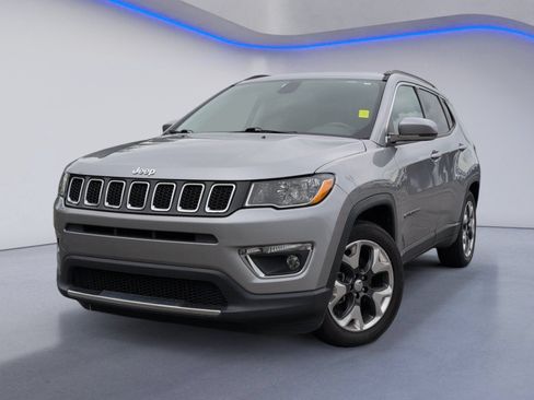 Used 2019 Jeep Compass Limited FWD image 2