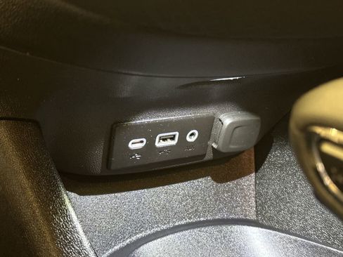 Used 2024 Chevrolet Malibu RS FWD image 25