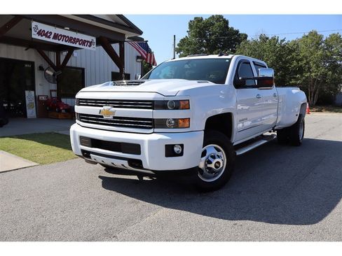 Used 2019 Chevrolet Silverado 3500 LT w/ LT Convenience Package AWD/4WD image 10