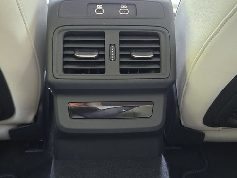 Used 2025 Audi Q5 Premium Plus w/ Premium Plus AWD/4WD image 38