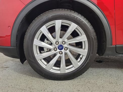 Used 2021 Ford Escape Titanium w/ Titanium Elite Package AWD/4WD image 9