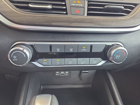 Used 2026 Nissan Altima 2.5 SV FWD image 24