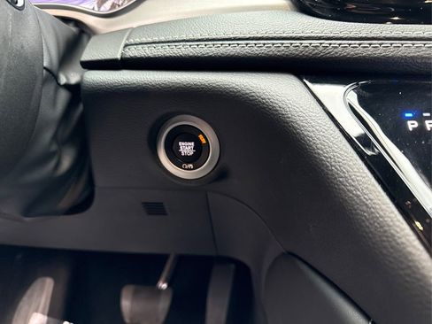 Used 2024 Chrysler Pacifica Limited w/ S Appearance Package image 35