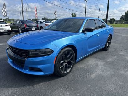 Used 2019 Dodge Charger SXT w/ Blacktop Package