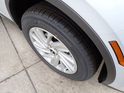 New 2026 Lincoln Corsair Premiere image 32