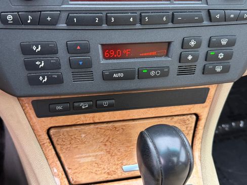 Used 2004 BMW X3 3.0i AWD/4WD image 28