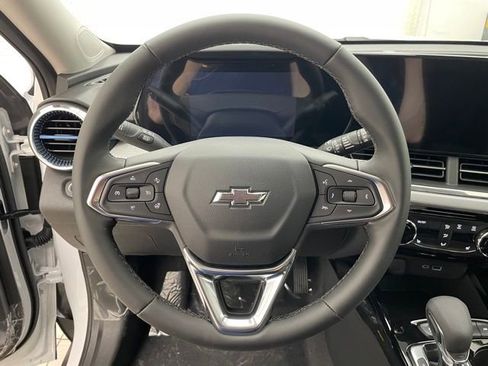 New 2026 Chevrolet Trax LT w/ Driver Confidence Package FWD image 10