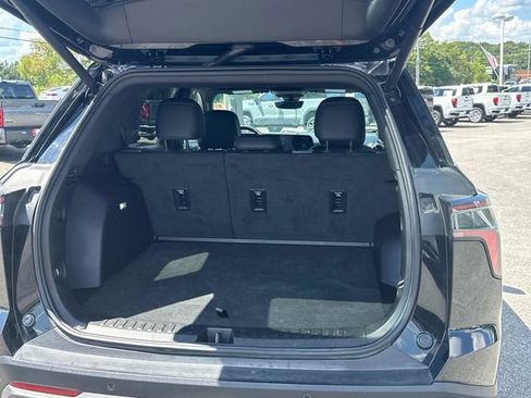 Used 2025 Chevrolet Equinox LT w/ Convenience Package II FWD image 13
