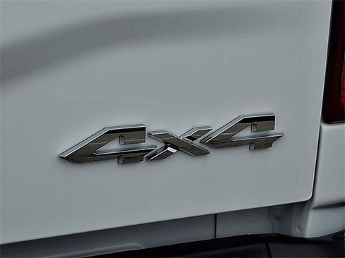 Used 2024 RAM 2500 Tradesman w/ Chrome Appearance Group image 31