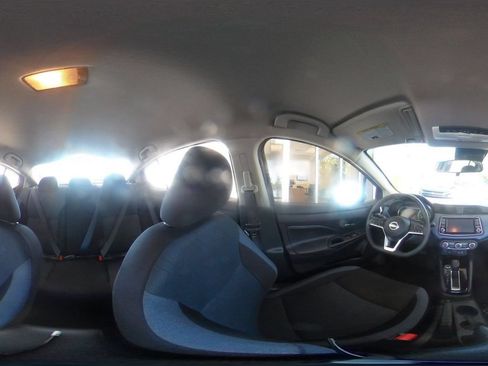 Used 2025 Nissan Versa SV FWD image 40