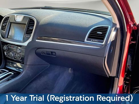 Used 2016 Chrysler 300 Limited image 28