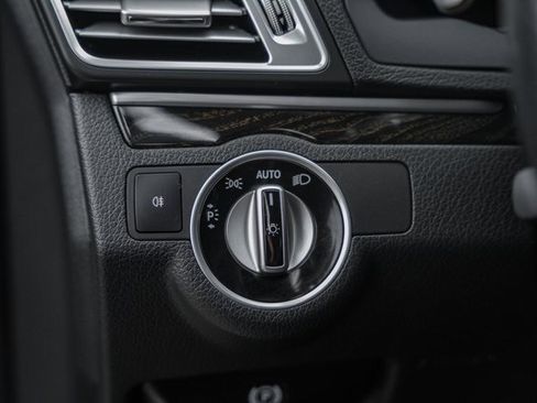 Used 2015 Mercedes-Benz E 550 Coupe image 38