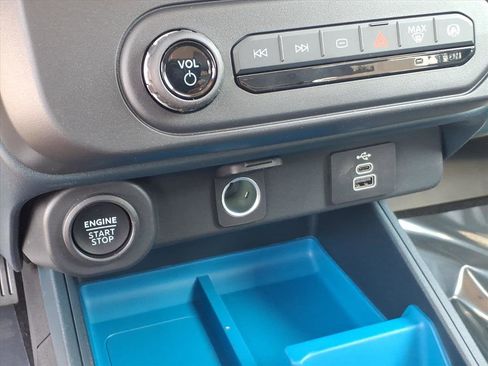 New 2026 Ford Maverick XLT FWD image 8