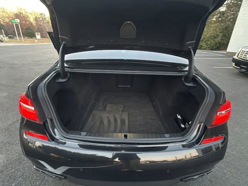 Used 2017 BMW 750i image 61