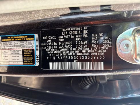 Used 2025 Kia Telluride EX X-Line AWD/4WD image 32