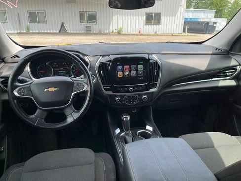 Used 2018 Chevrolet Traverse LT AWD/4WD image 19