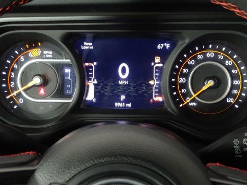 Used 2024 Jeep Wrangler Unlimited Rubicon image 24