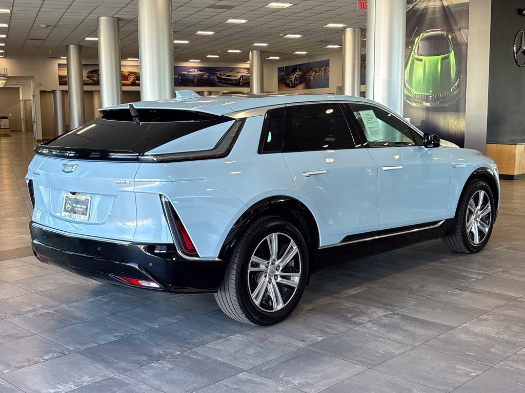 Used 2024 Cadillac Lyriq Tech RWD image 9