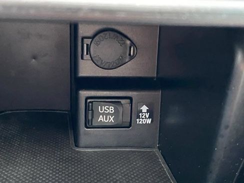 Used 2014 Toyota Camry XLE w/ Leather Package FWD image 21