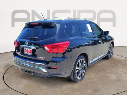 Used 2017 Nissan Pathfinder Platinum FWD image 11