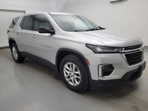Used 2022 Chevrolet Traverse LS FWD image 11