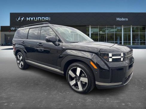 Used 2025 Hyundai Santa Fe Limited image 3