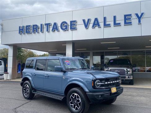 Certified 2025 Ford Bronco Outer Banks AWD/4WD image 1