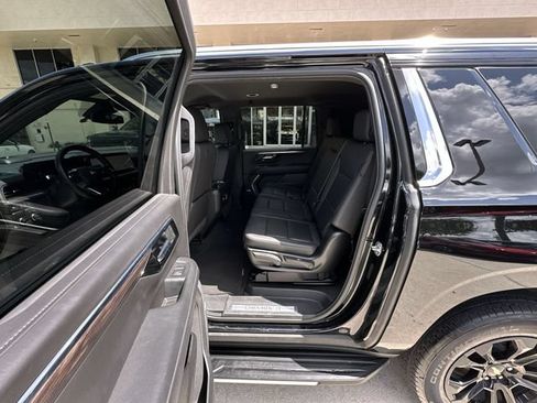 Certified 2025 Chevrolet Suburban LT w/ Comfort Package RWD image 30